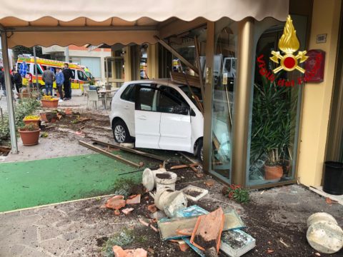 auto in hotel sant'albino
