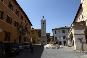 Chiusi piazza comune 2