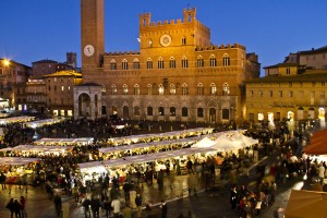 Mercato nel Campo notte