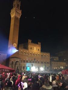 capodanno 2015 piazza siena 3